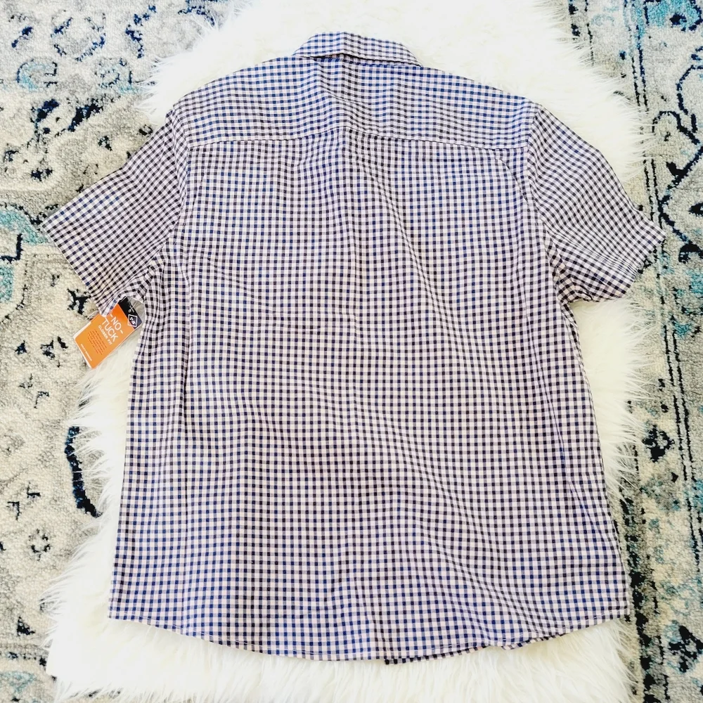 St. John's Bay Short Sleeve Button-Down Shirt sz L - Picture 2 of 8